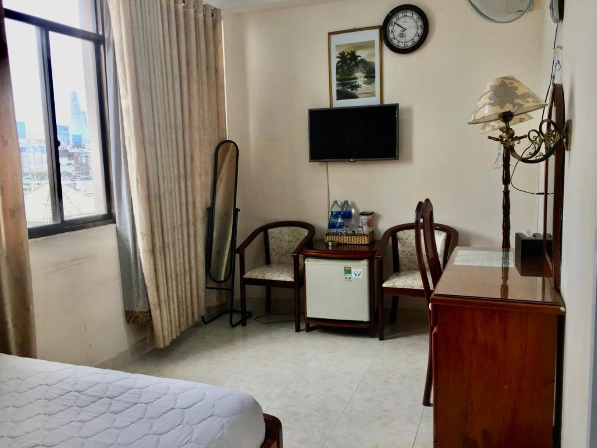 Căn hộ Vuon Tao Dan - 220 D. Nguyen Thi Minh Khai, Quan 3 - By Bay Luxury TP. Hồ Chí Minh